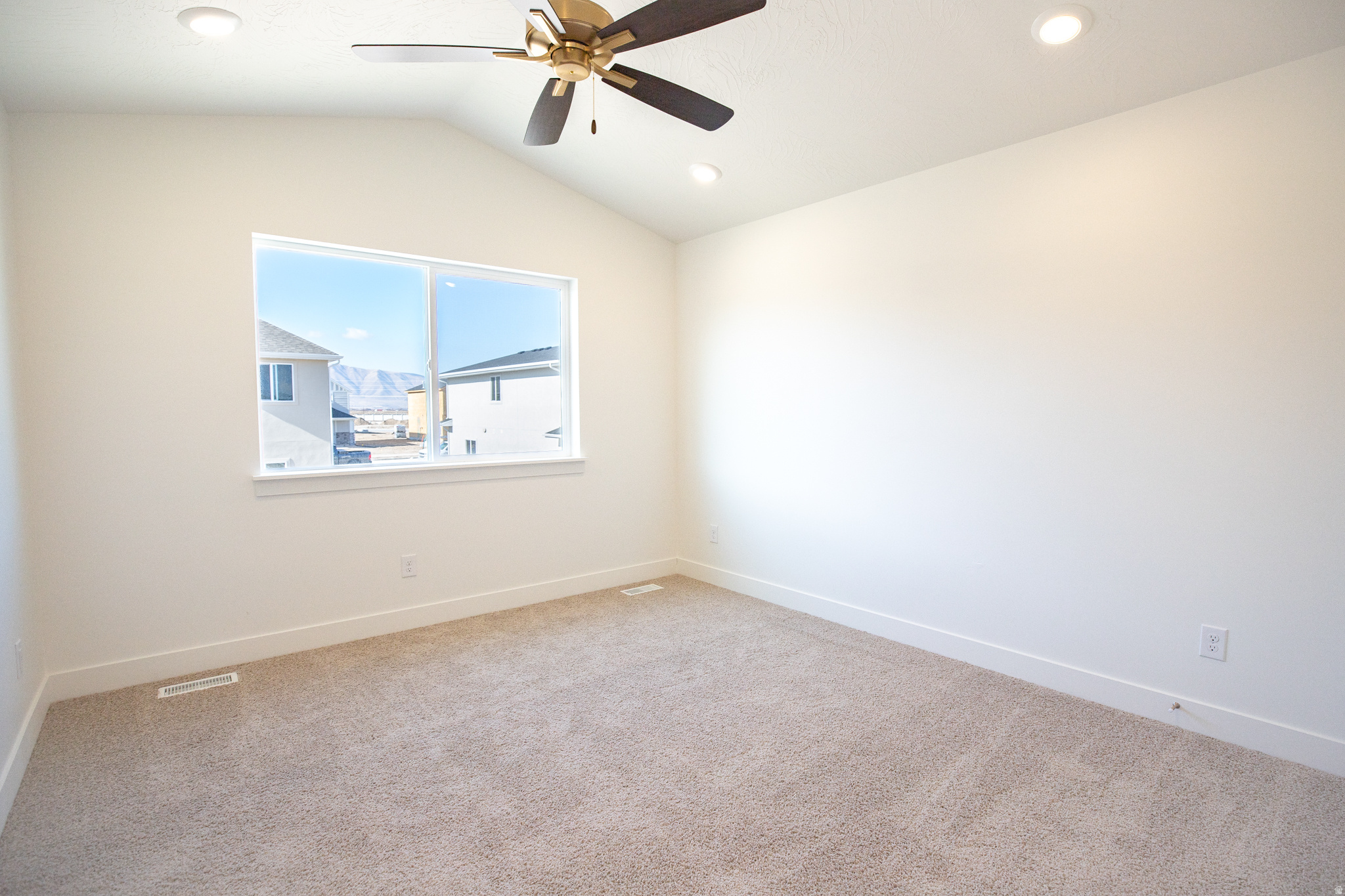 ARROWHEAD SPRINGS - Residential