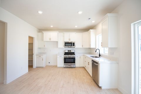Tiny photo for 1113 N 1020 W, Salem, UT 84653 (MLS # 2138592)