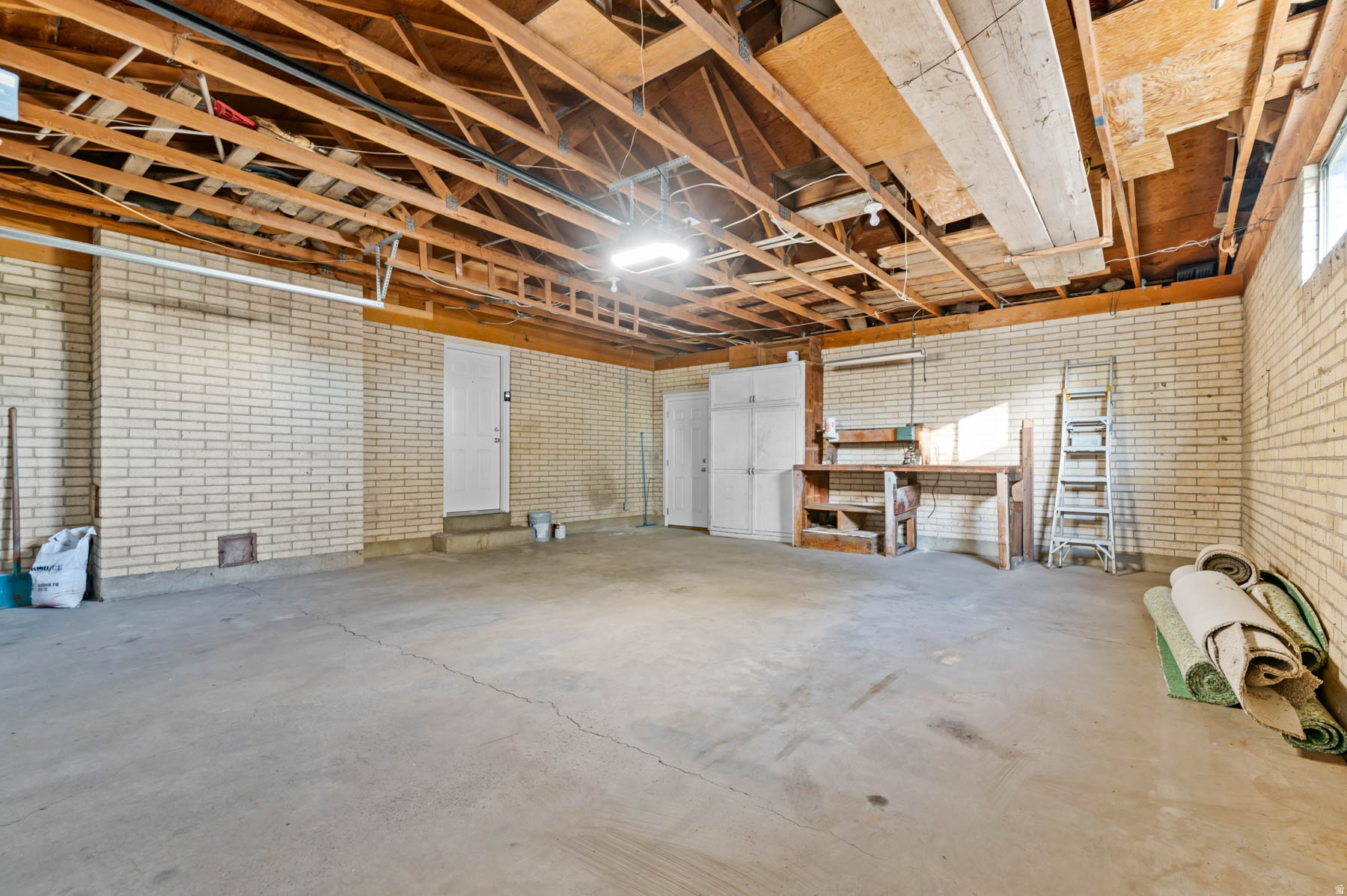 TREASURE ACR - Residential