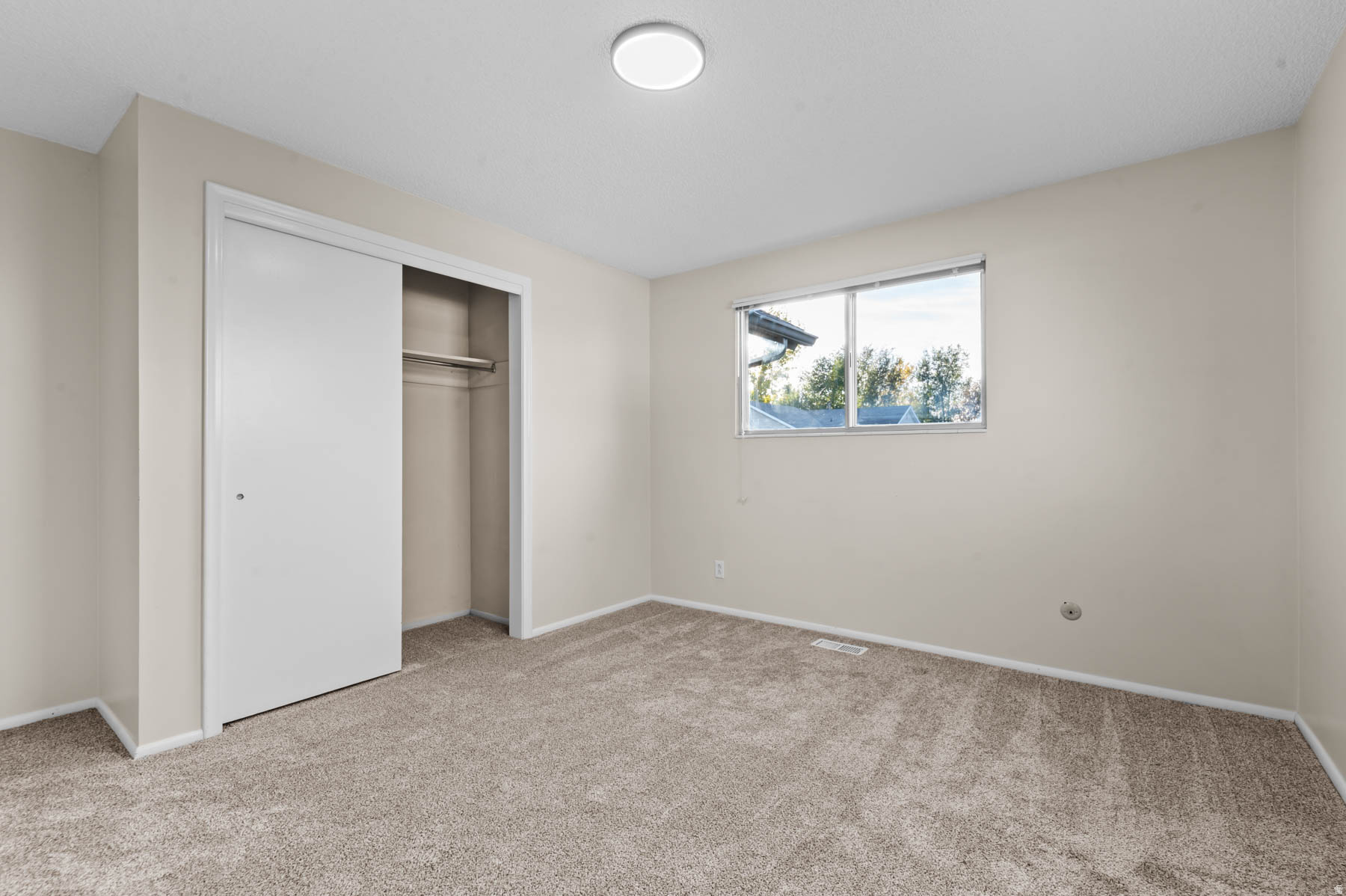 TREASURE ACR - Residential