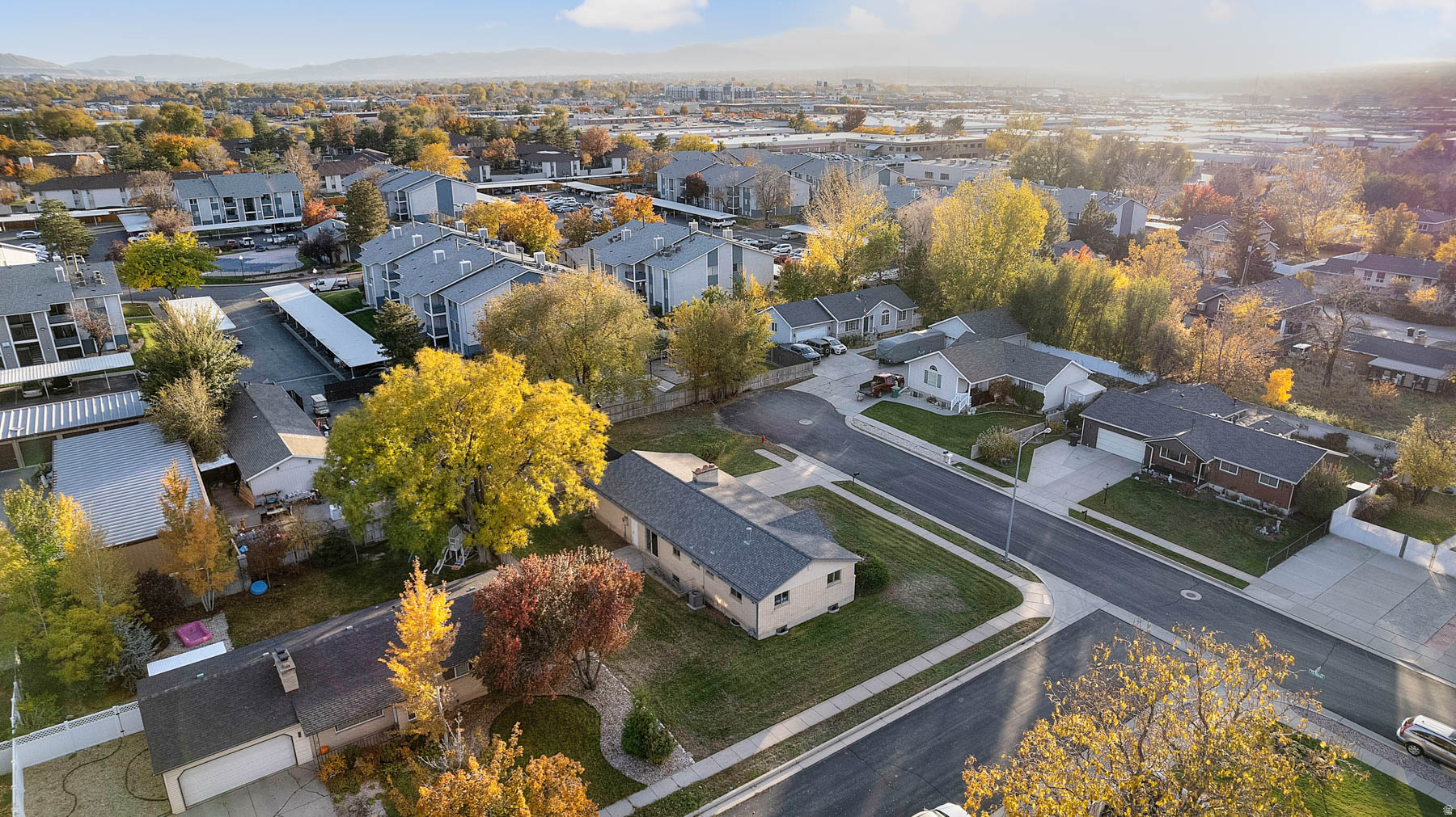 TREASURE ACR - Residential