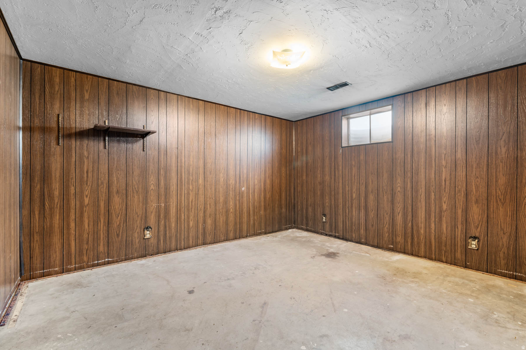 TREASURE ACR - Residential