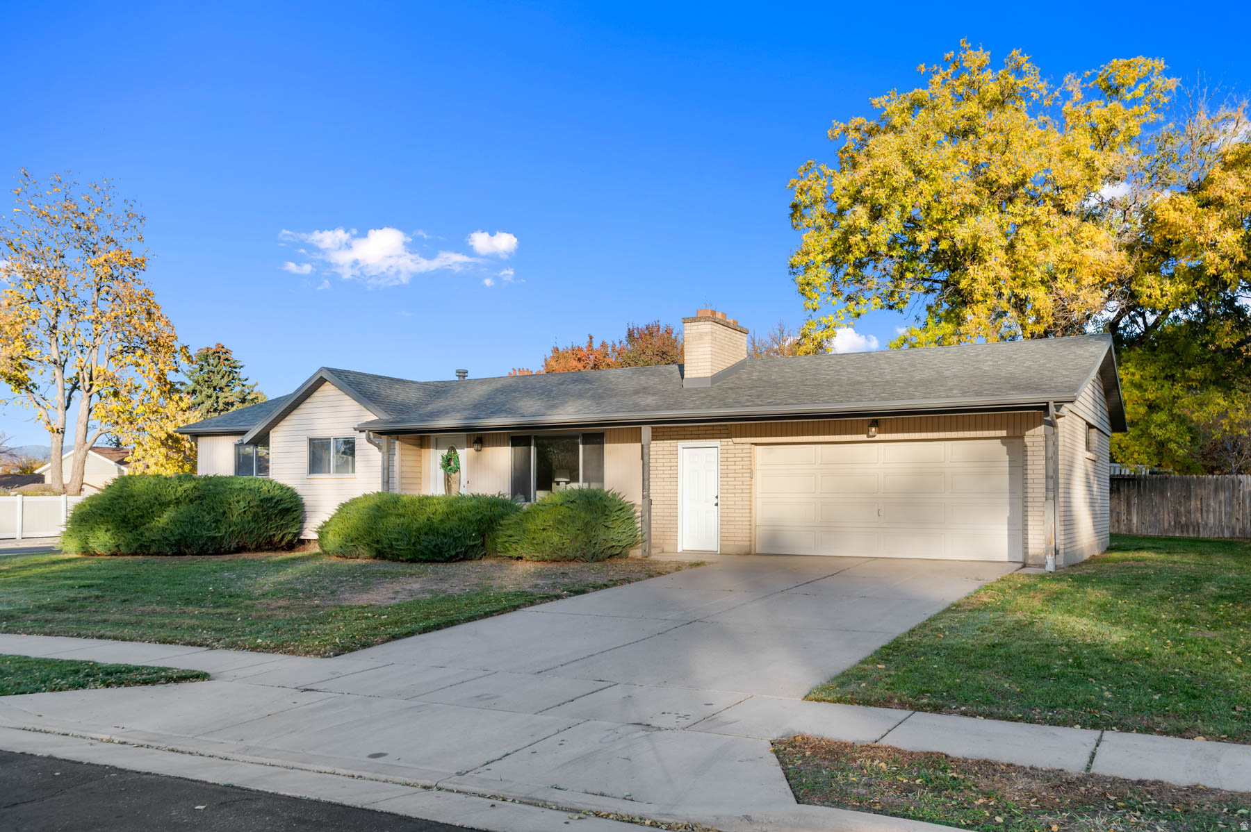 TREASURE ACR - Residential