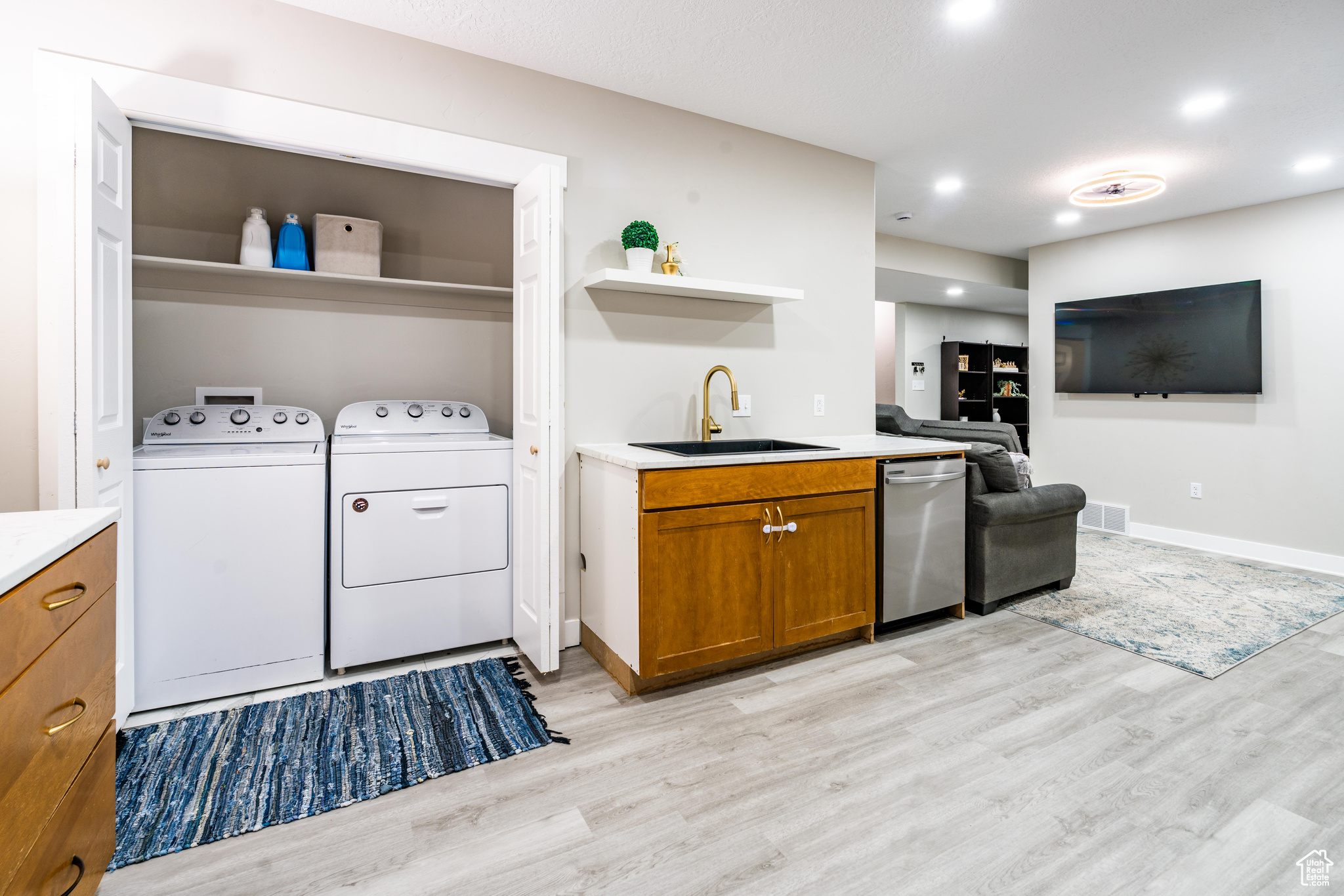 POINT LOOKOUT AT RED HAWK RANCH - Residential