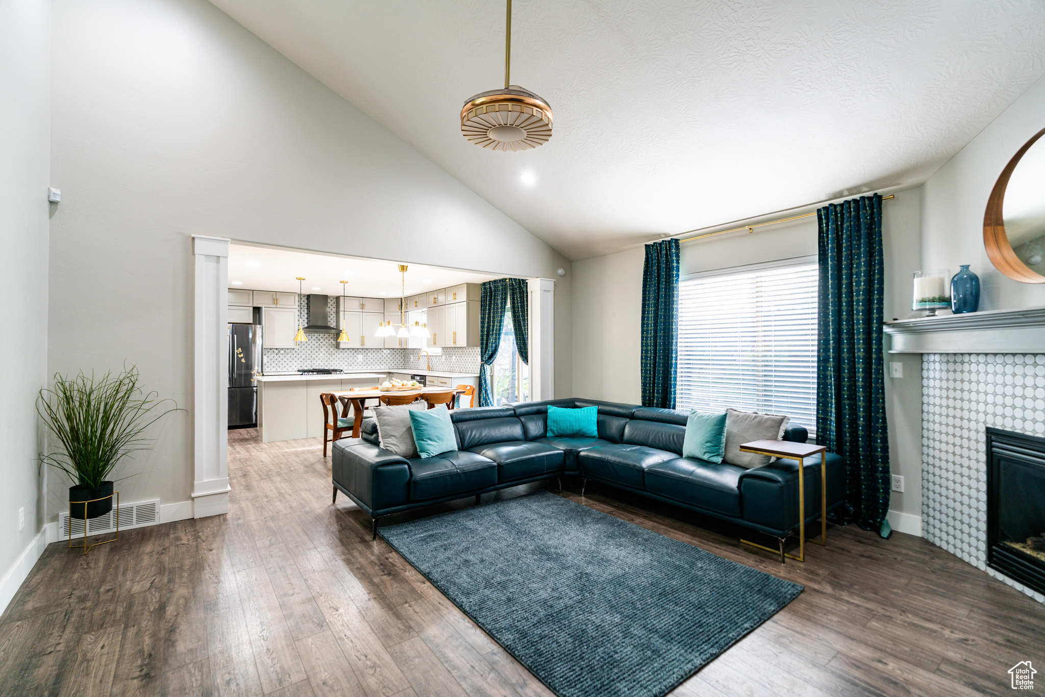 POINT LOOKOUT AT RED HAWK RANCH - Residential