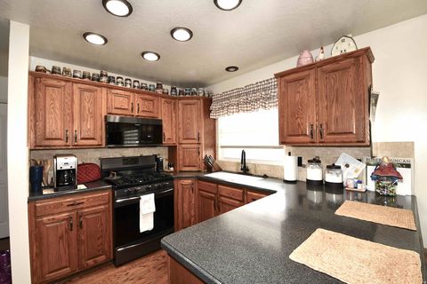 Tiny photo for 7841 PEACHWOOD DR, South Weber, UT 84405 (MLS # 2137160)