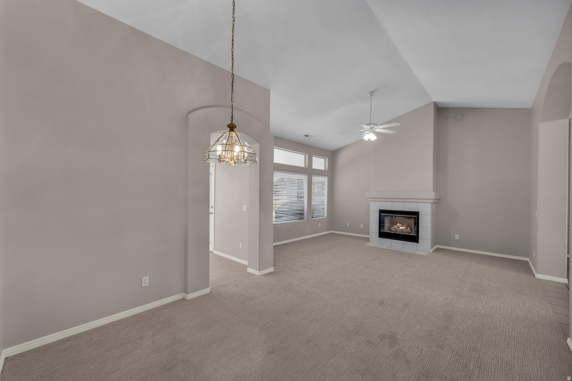 VISTA DEL SOL TH 1 - Residential