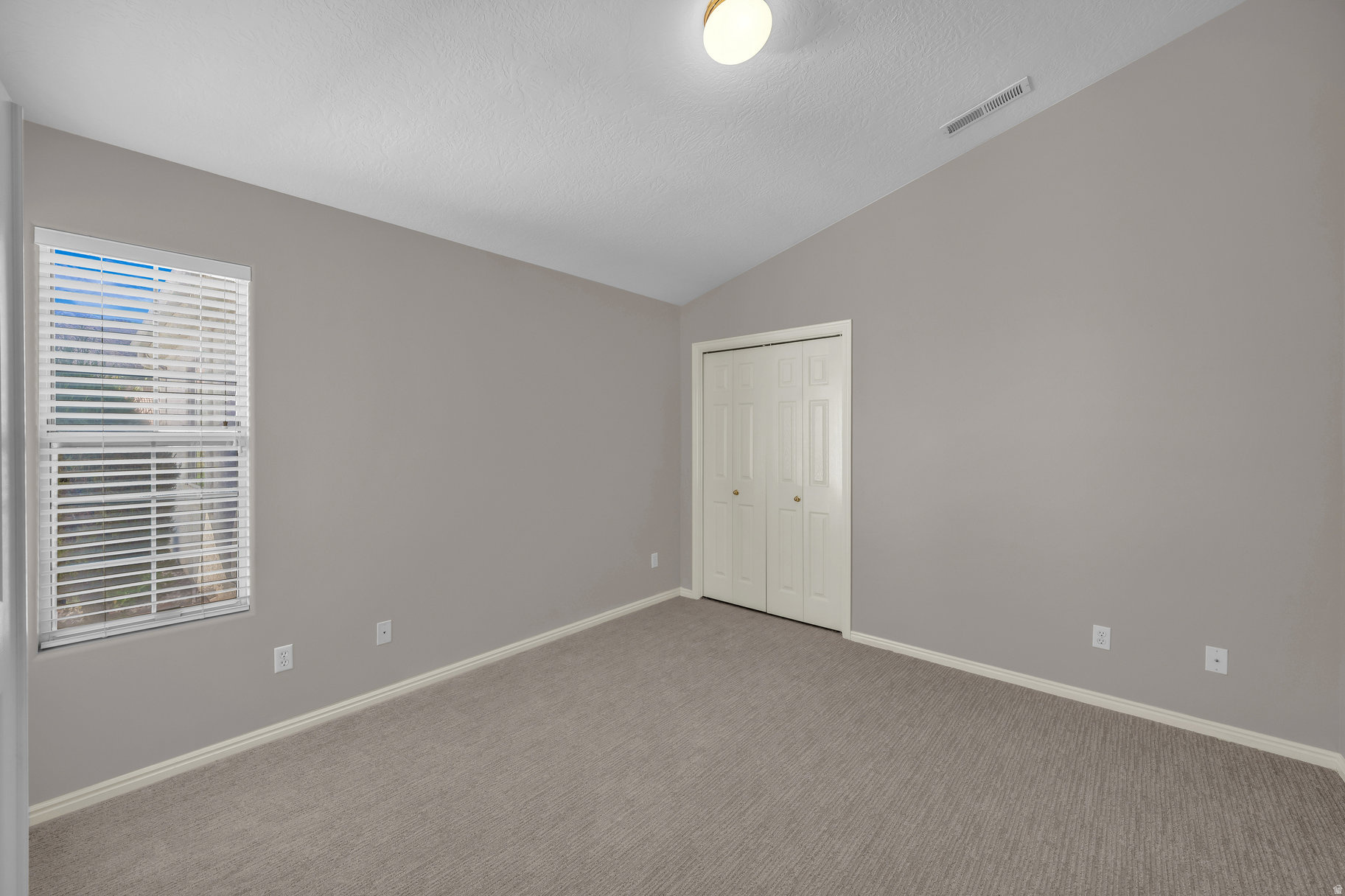 VISTA DEL SOL TH 1 - Residential