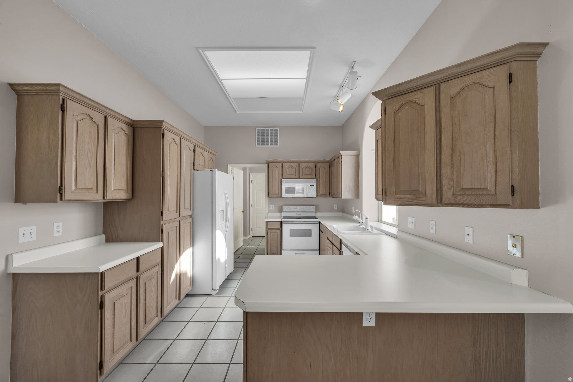 VISTA DEL SOL TH 1 - Residential