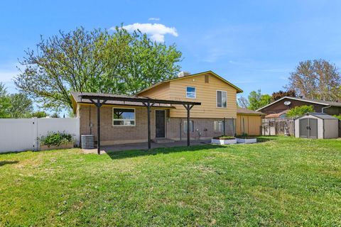 Tiny photo for 1440 DAVID DR, Syracuse, UT 84075 (MLS # 2156528)