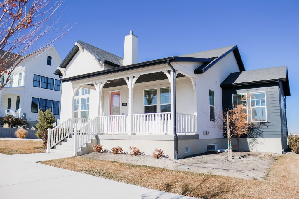 Photo of 588 W FOUNDERS BLVD, Saratoga Springs, UT 84045 (MLS # 2142116)