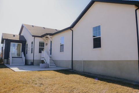 Tiny photo for 588 W FOUNDERS BLVD, Saratoga Springs, UT 84045 (MLS # 2142116)