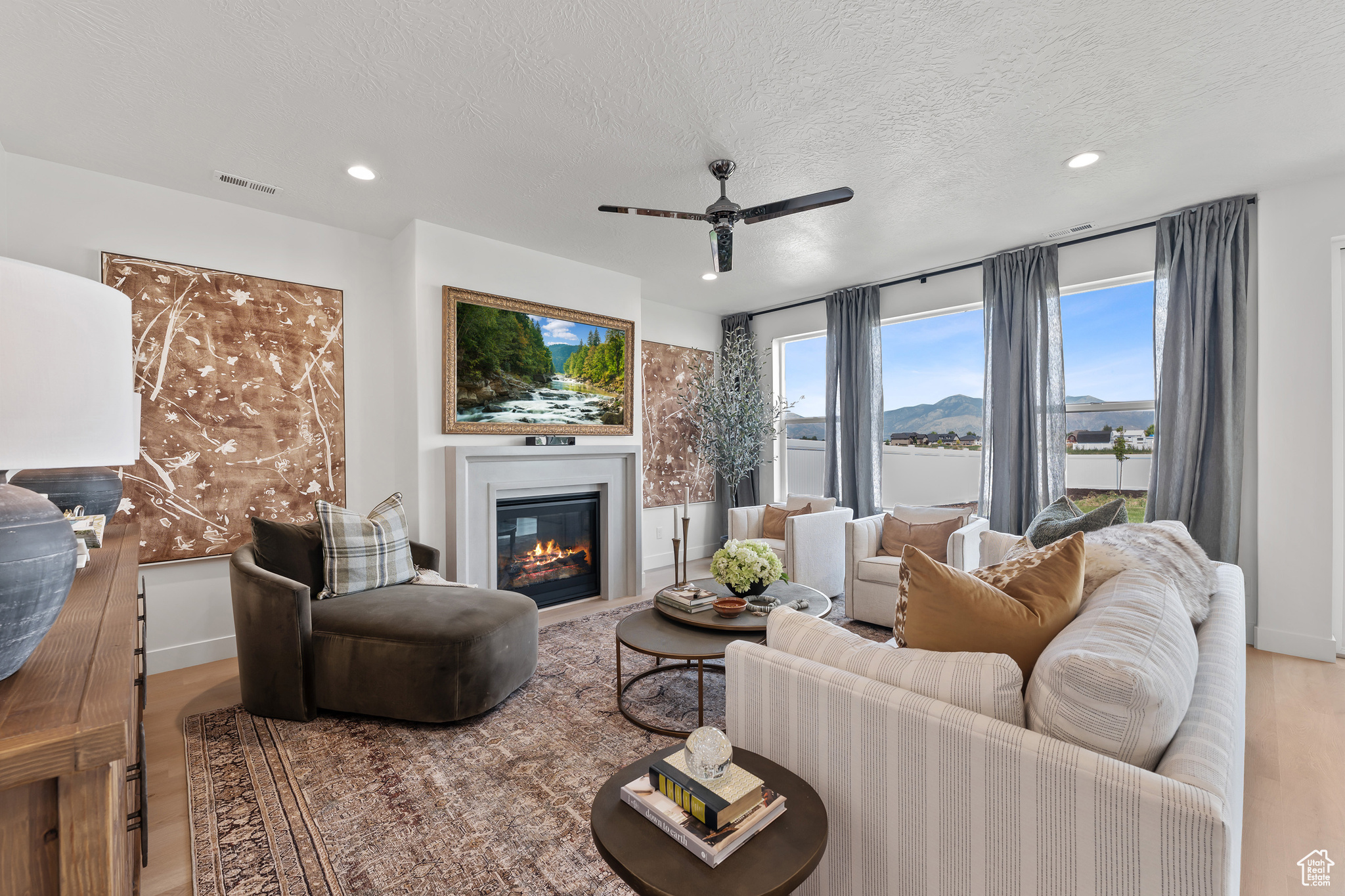 BRISTOL FARMS - Residential
