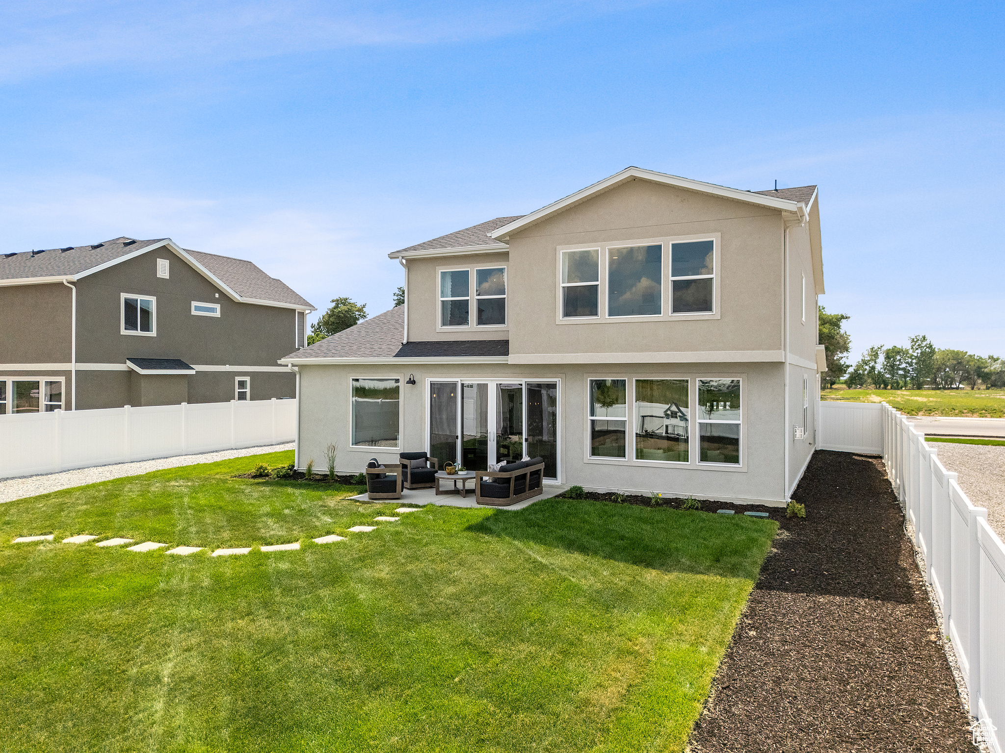 BRISTOL FARMS - Residential