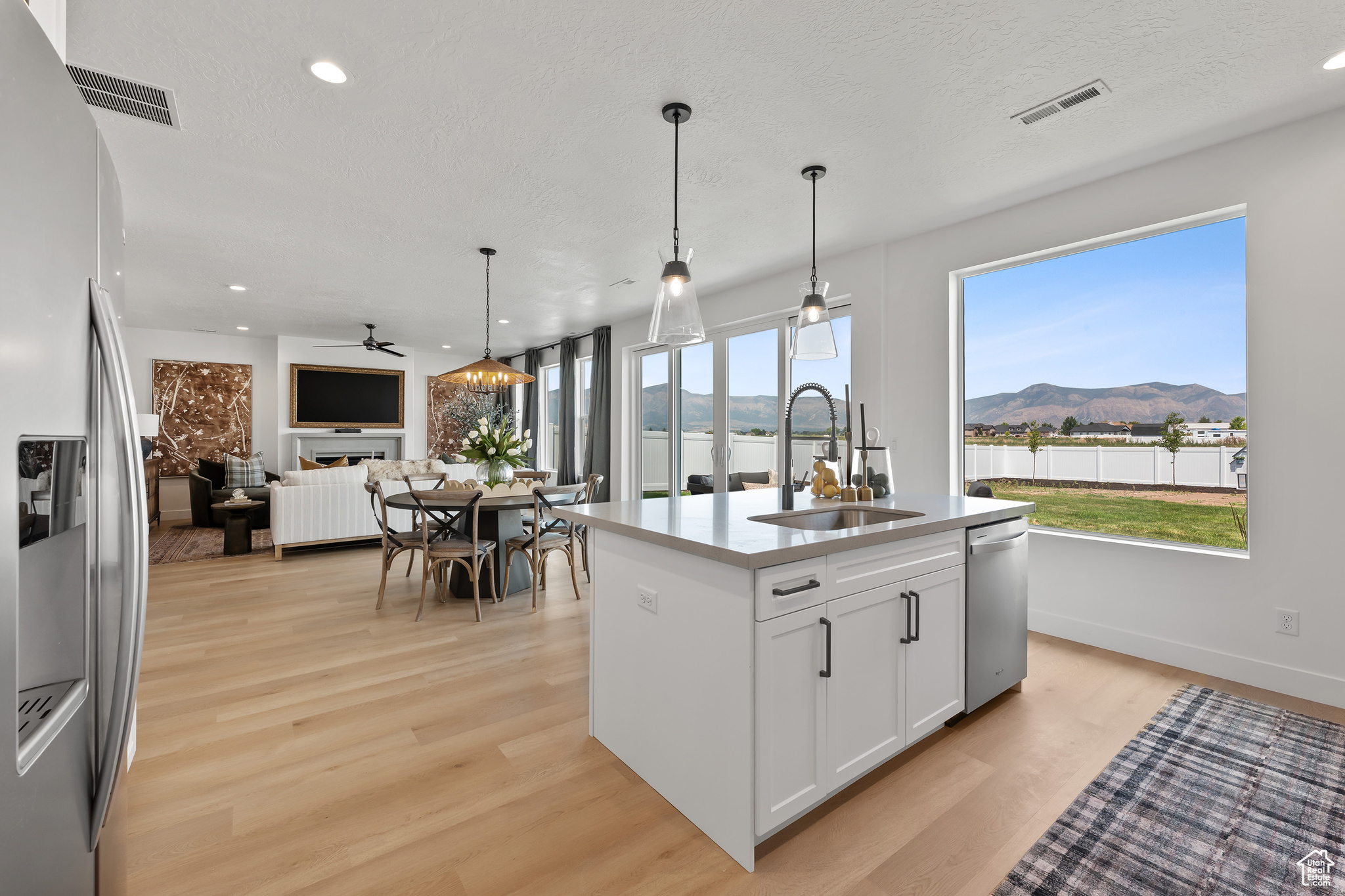 BRISTOL FARMS - Residential