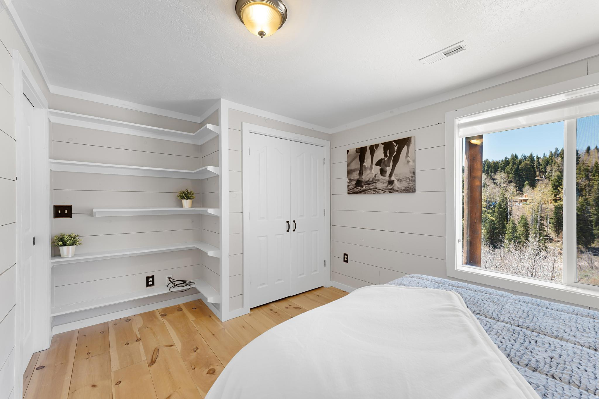 TOLLGATE - Residential