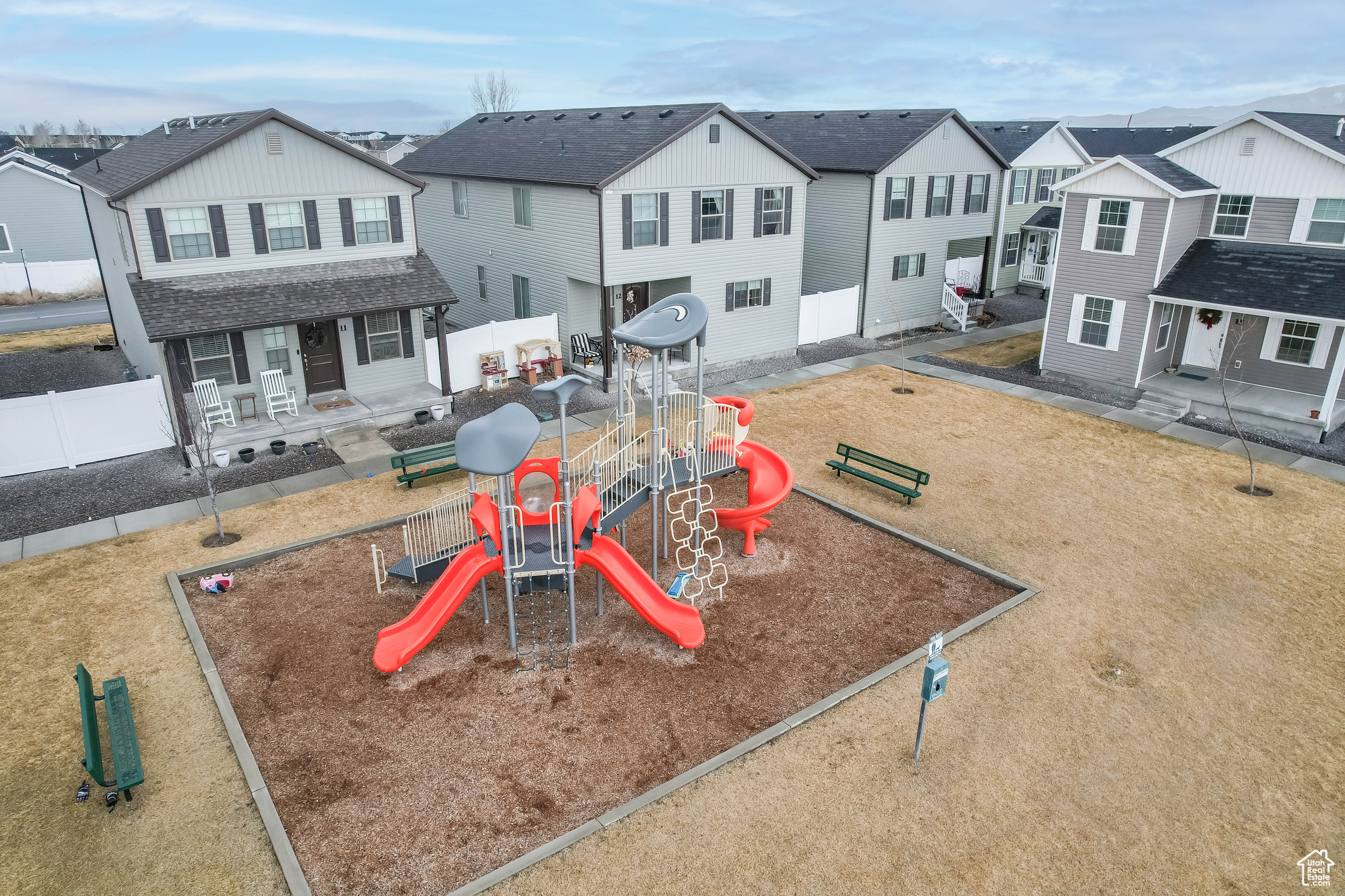 COLONIAL PARK - Residential