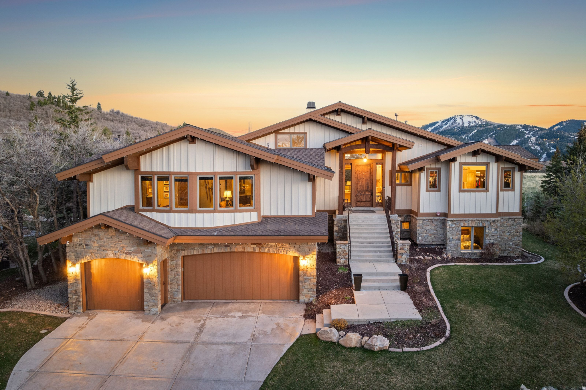 THE OAKS AT DEER VALLEY - Residential