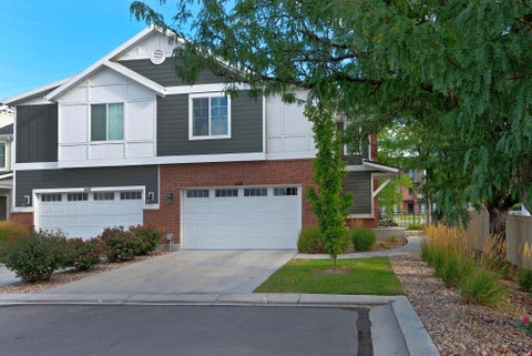 Photo of 609 E MILL FARM CT S #115, Millcreek, UT 84107 (MLS # 2185266)