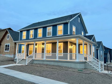 Photo of 11293 S EASY BEE RD W #1-135, South Jordan, UT 84009 (MLS # 2129465)