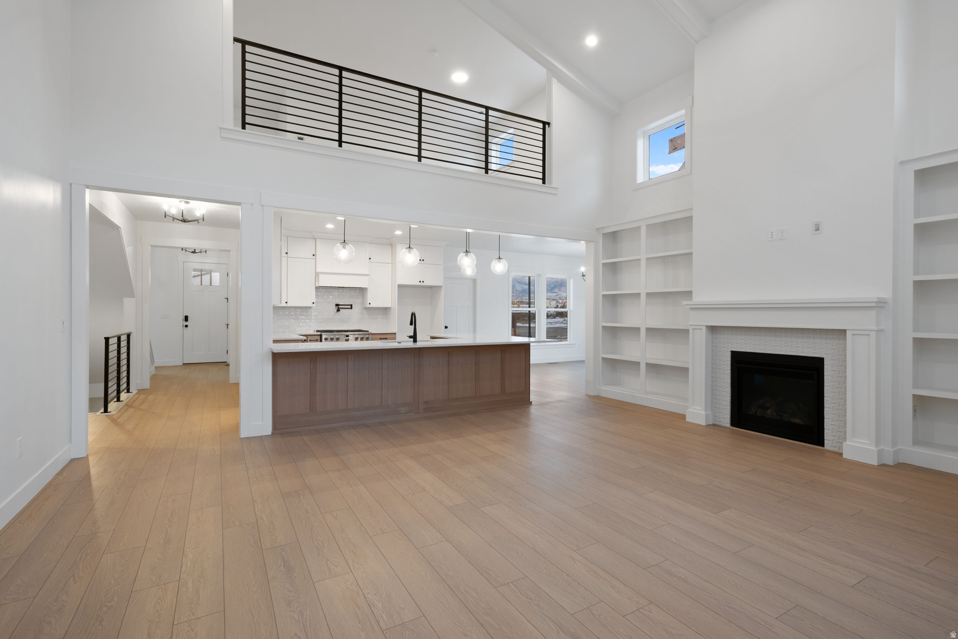 DAYBREAK - Residential