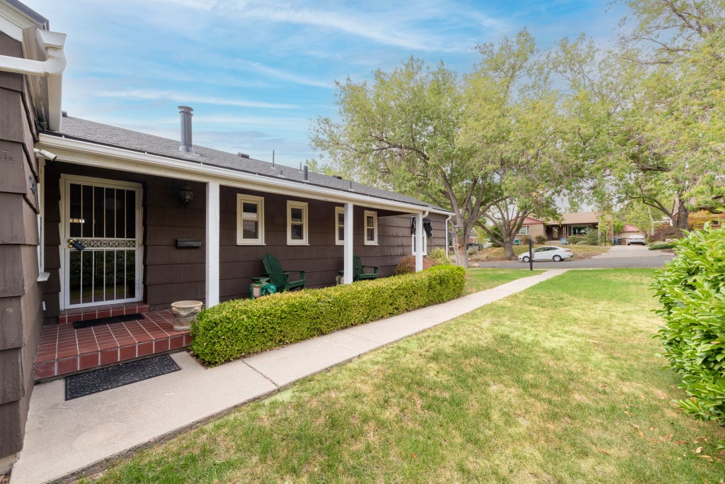 Photo of 2338 E BRYAN AVE, Salt Lake City, UT 84108 (MLS # 2185687)