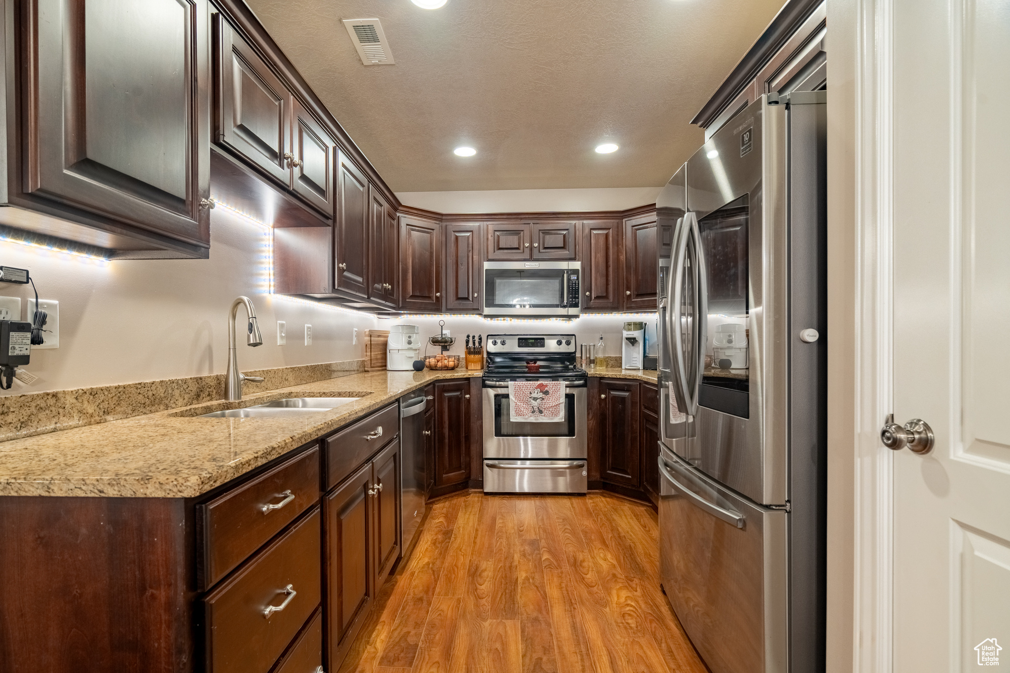1841 E Whitetail Dr, Layton, Utah image 13