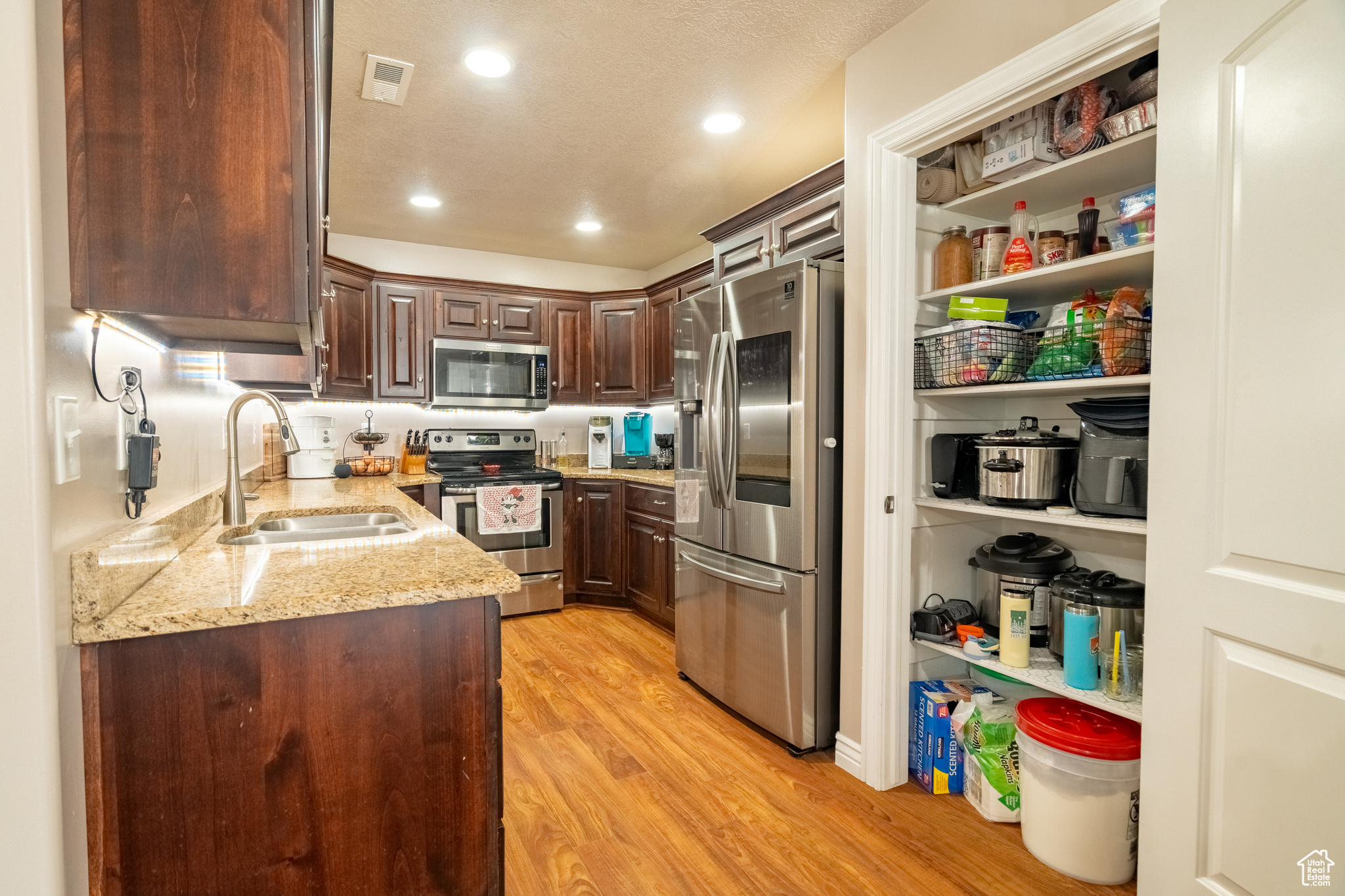 1841 E Whitetail Dr, Layton, Utah image 15