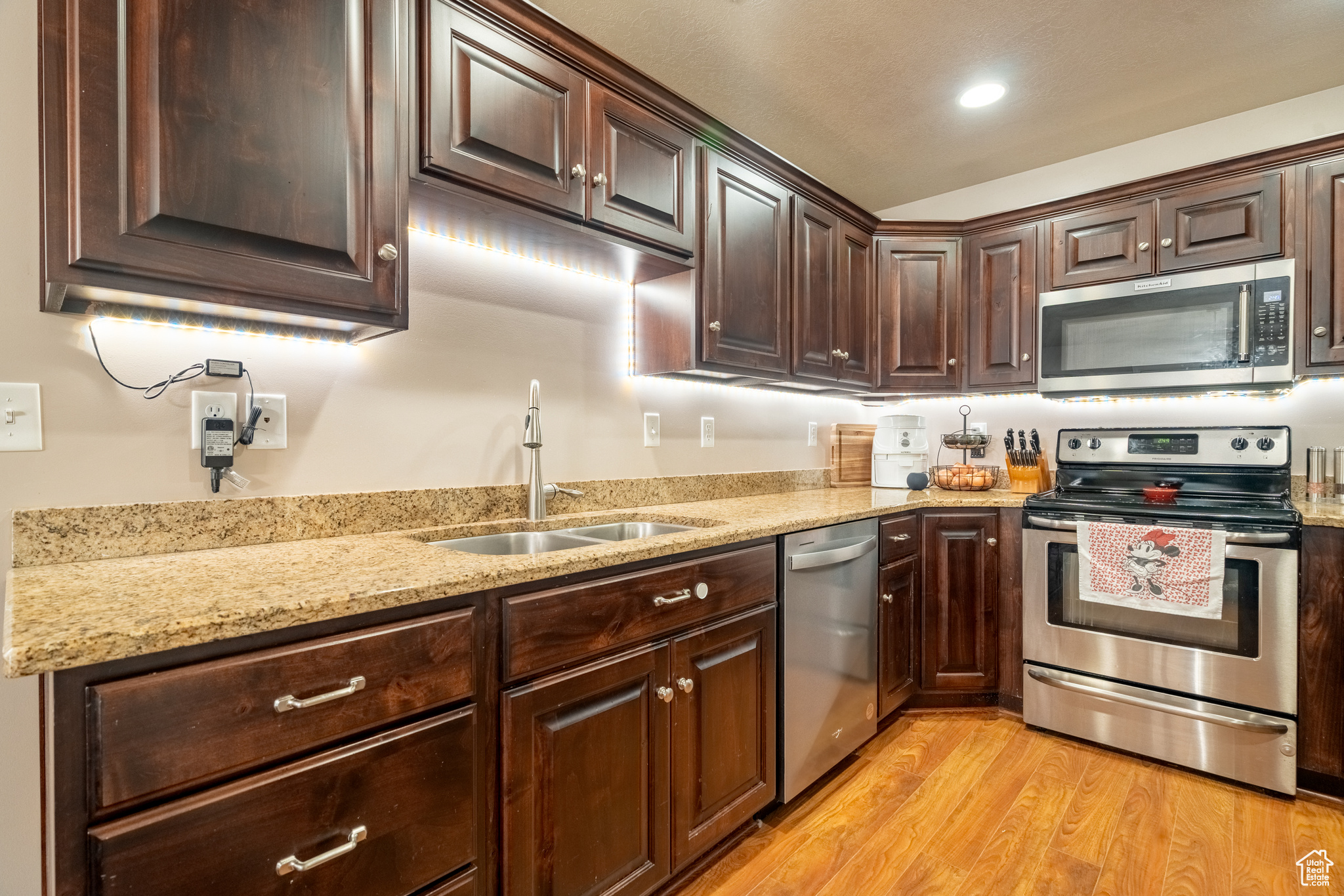 1841 E Whitetail Dr, Layton, Utah image 14