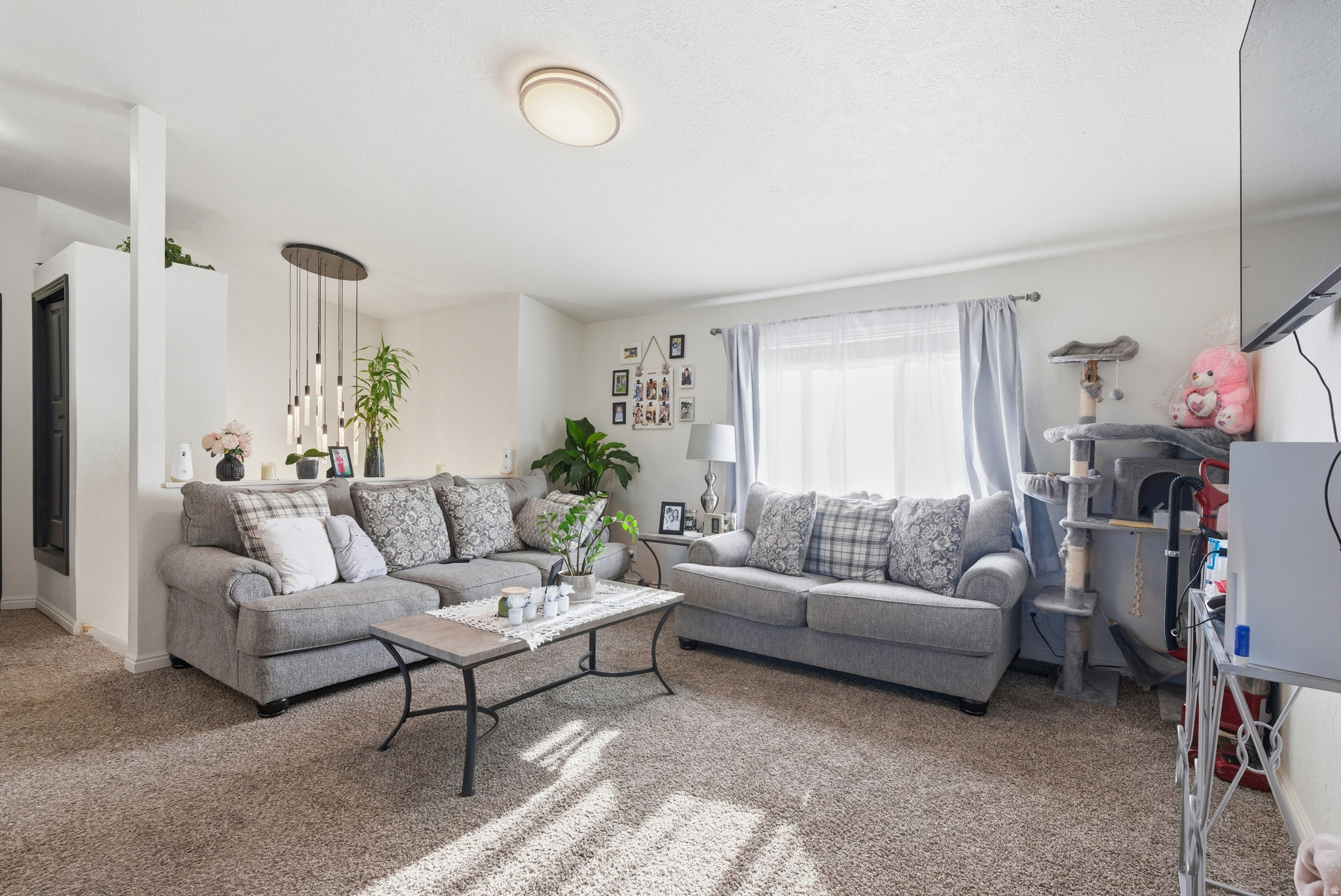 PURPLE HILLS - Residential