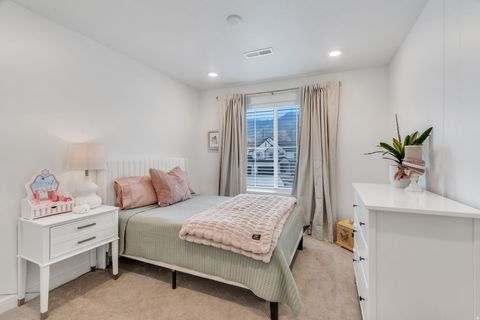 Tiny photo for 3482 S SUGAR MAPLE CT, Mapleton, UT 84664 (MLS # 2138383)