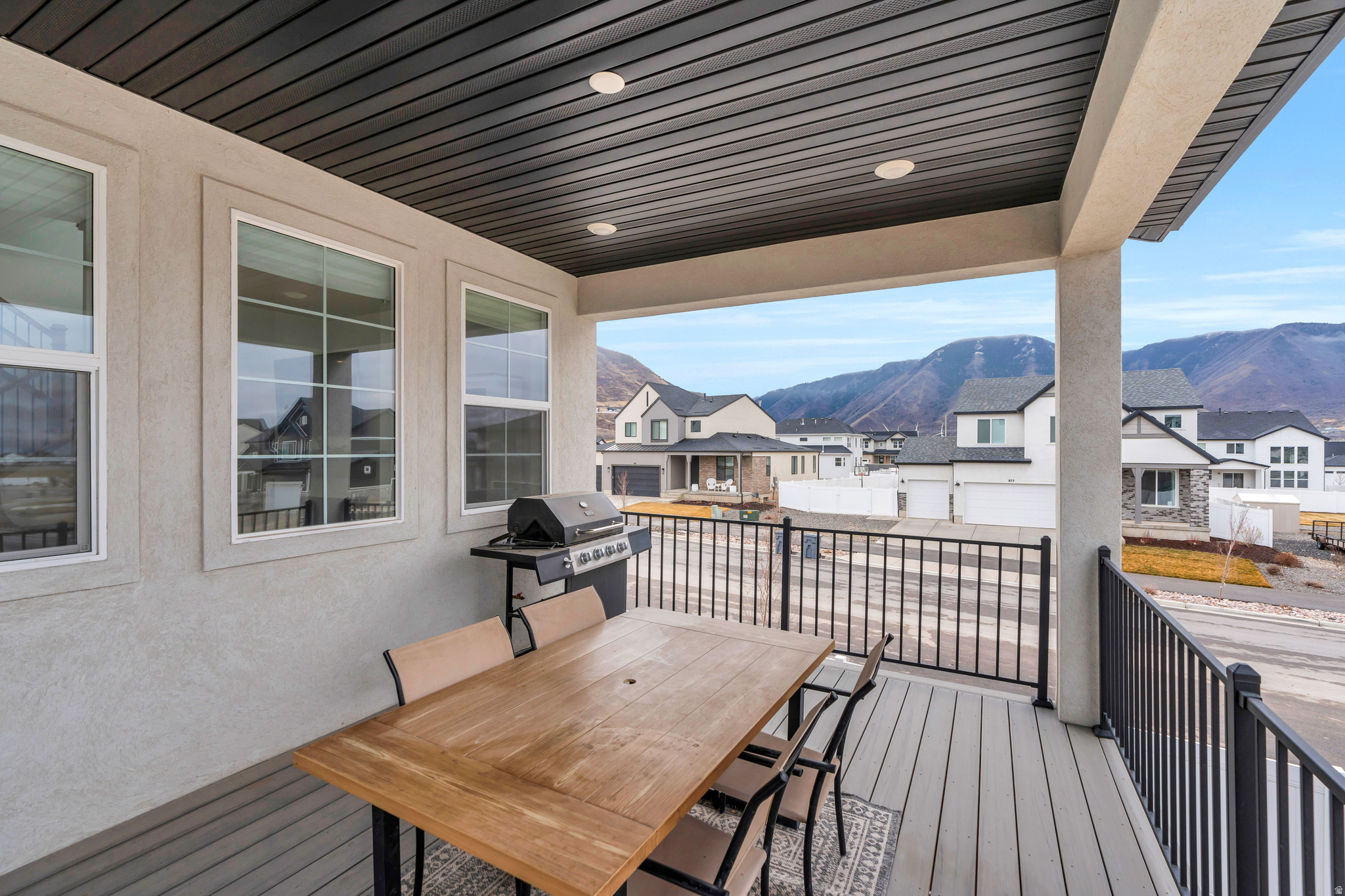 MAPLETON HEIGHTS - Residential