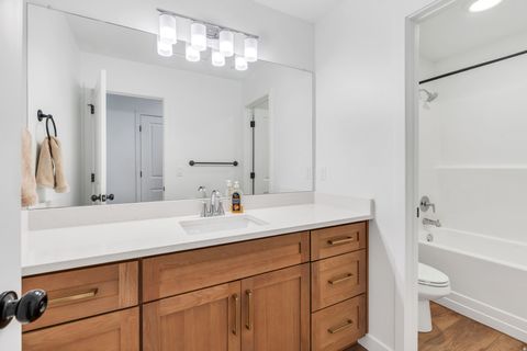 Tiny photo for 3482 S SUGAR MAPLE CT, Mapleton, UT 84664 (MLS # 2138383)