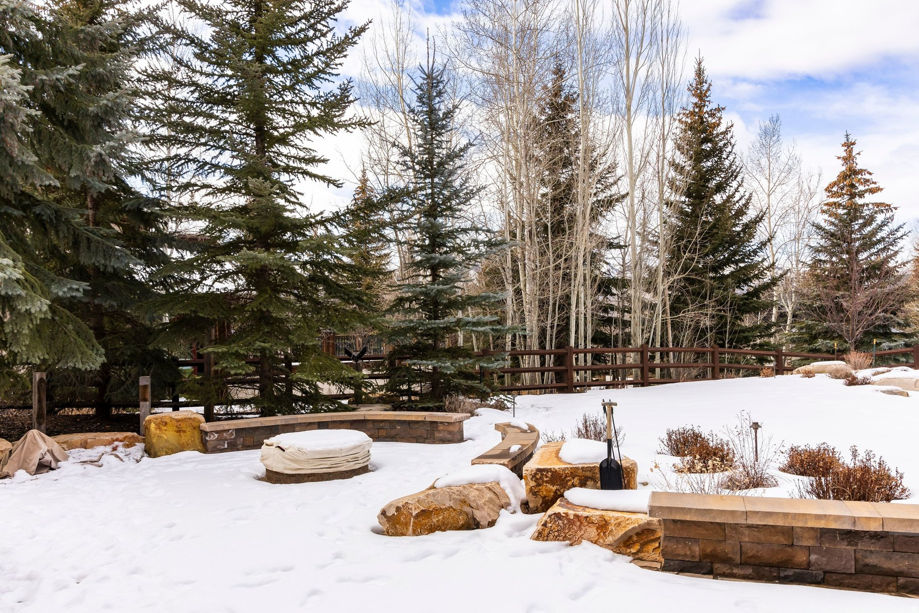 FAIRWAY HILLS - Residential