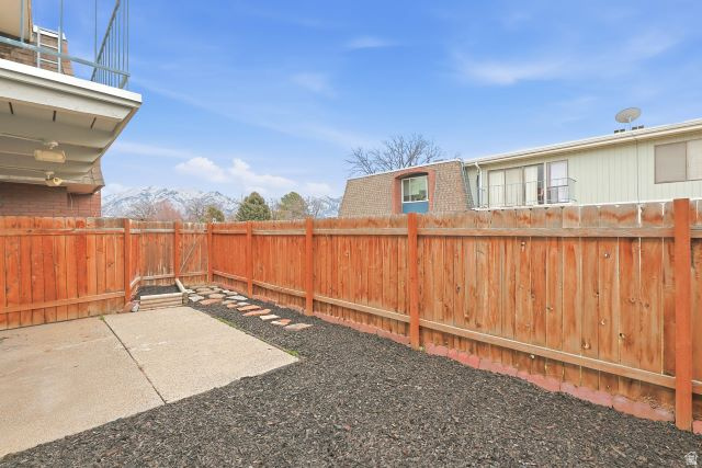 SOUTH 67 - Residential