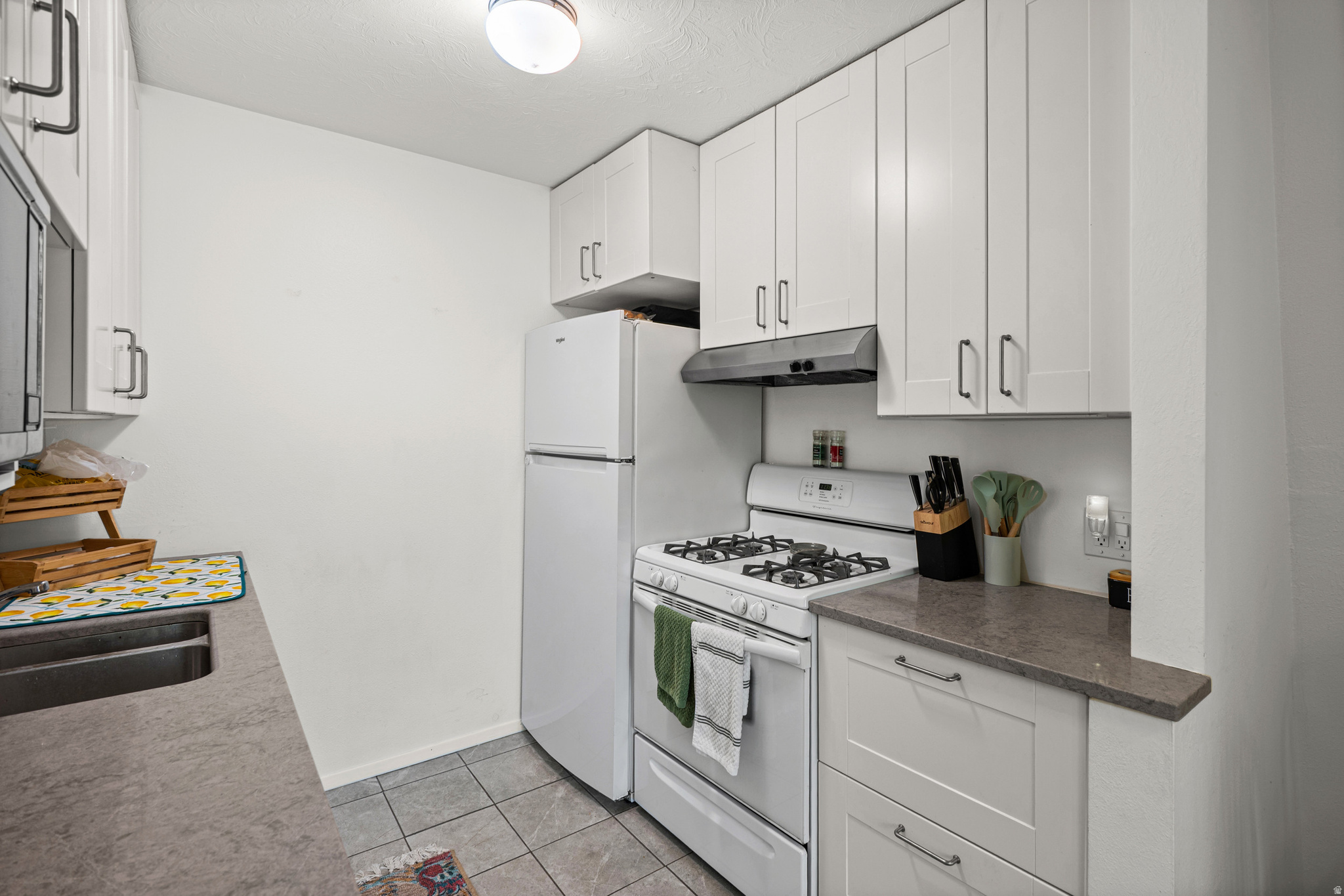 WILLOWS CONDM - Residential