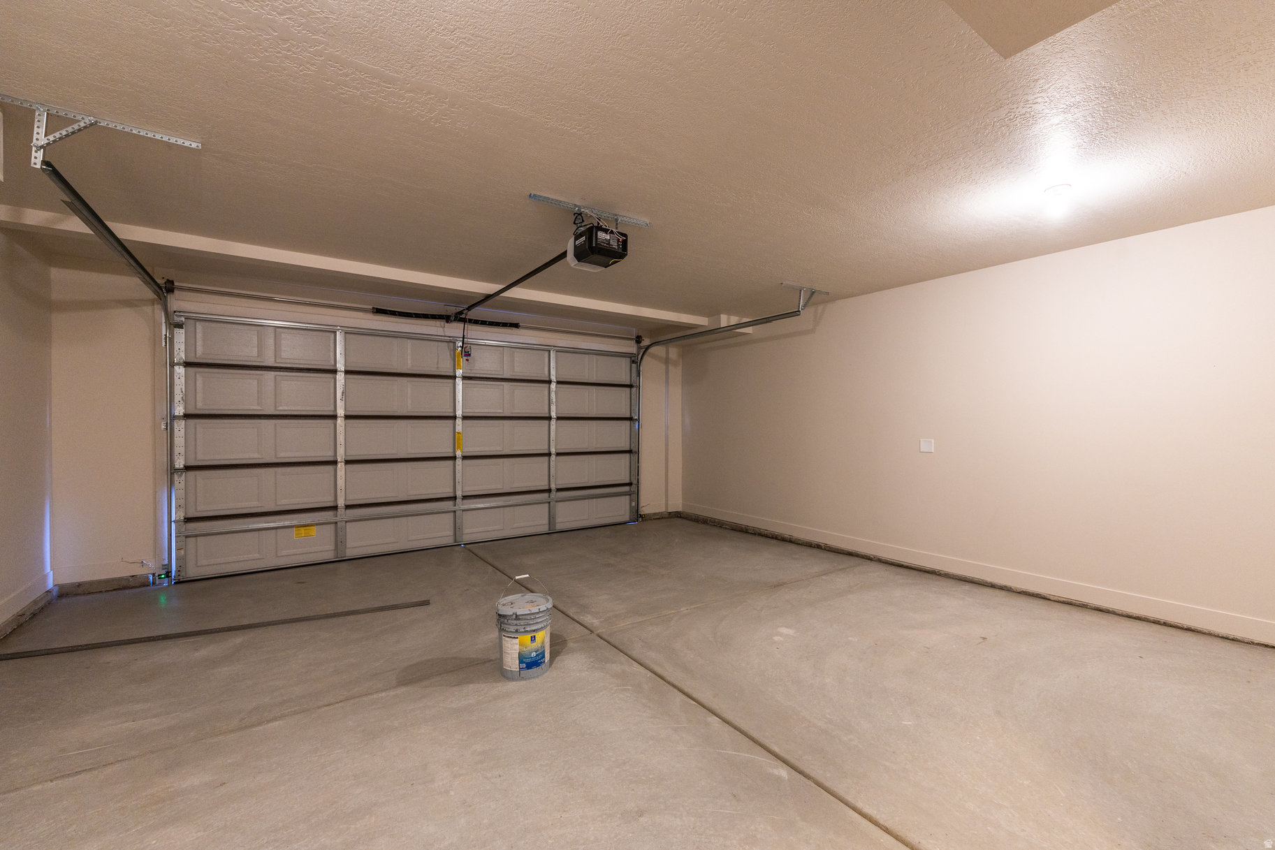 DEER SPRINGS - Residential