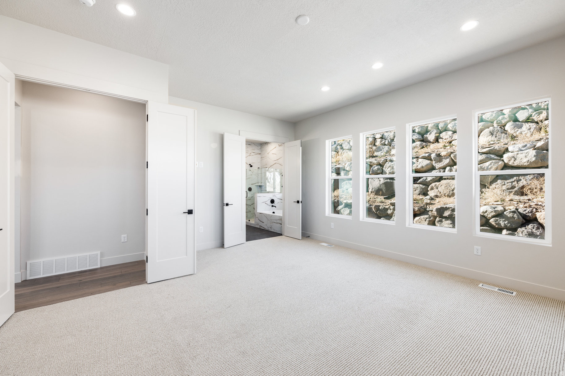 DEER SPRINGS - Residential