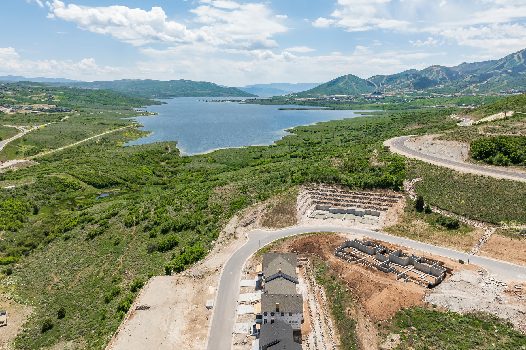 DEER SPRINGS - Residential