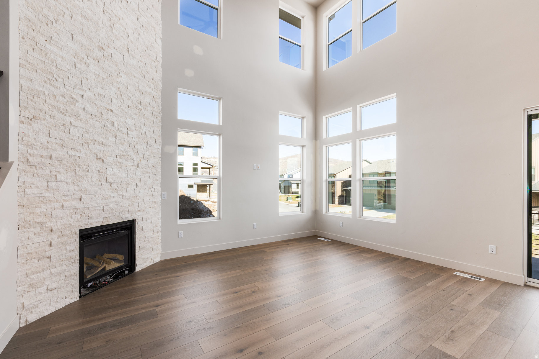 DEER SPRINGS - Residential