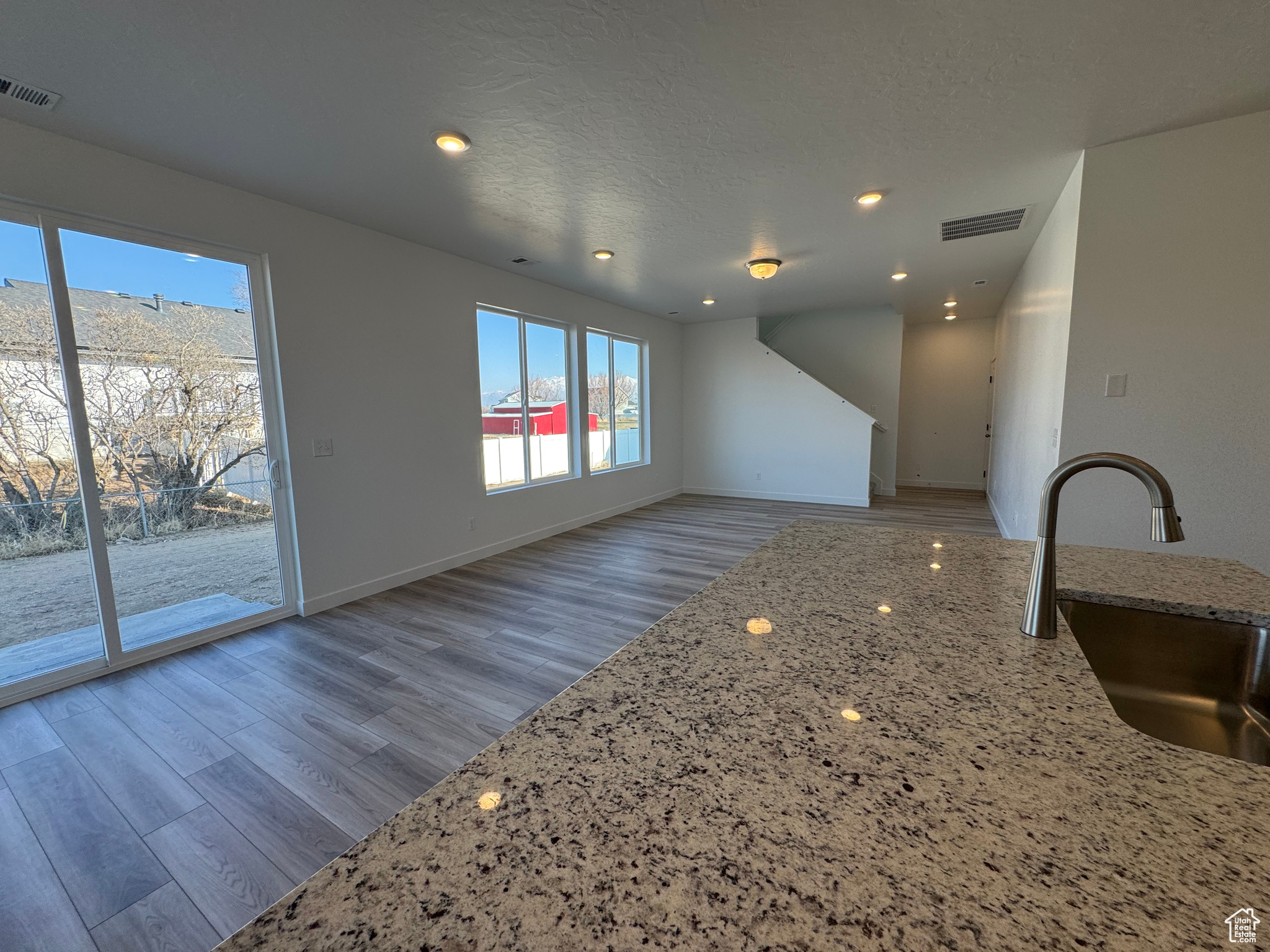 2982 W Coastline Dr, Syracuse, Utah image 3