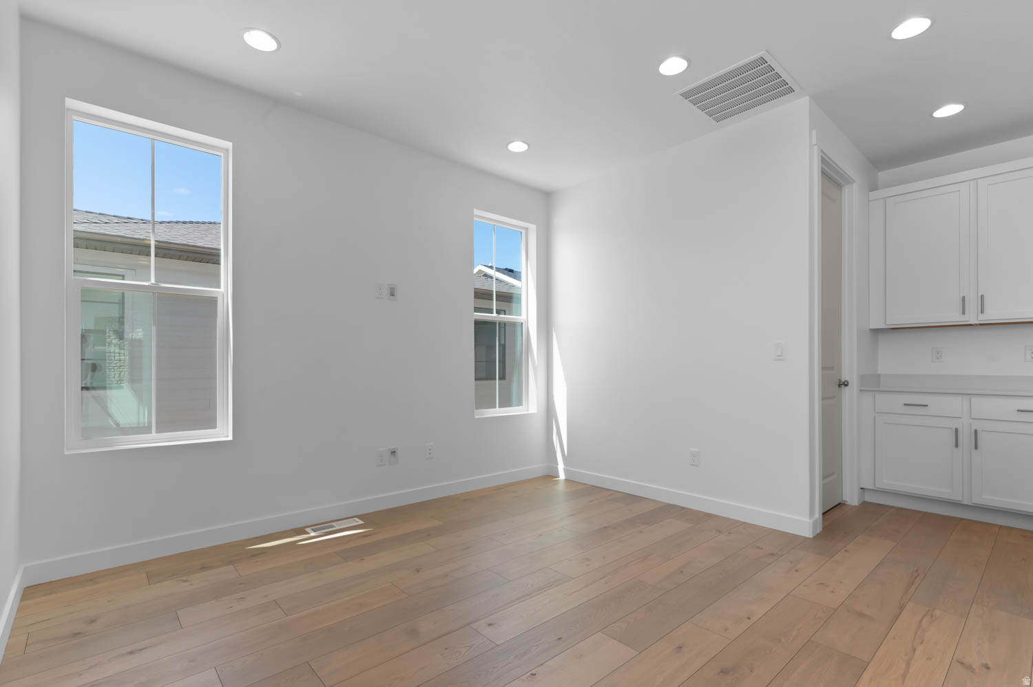 BROADVIEW SHORES COTTAGES 805 - Residential