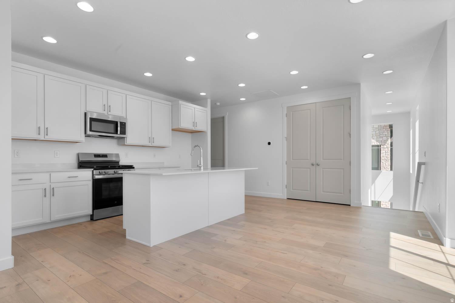 BROADVIEW SHORES COTTAGES 805 - Residential