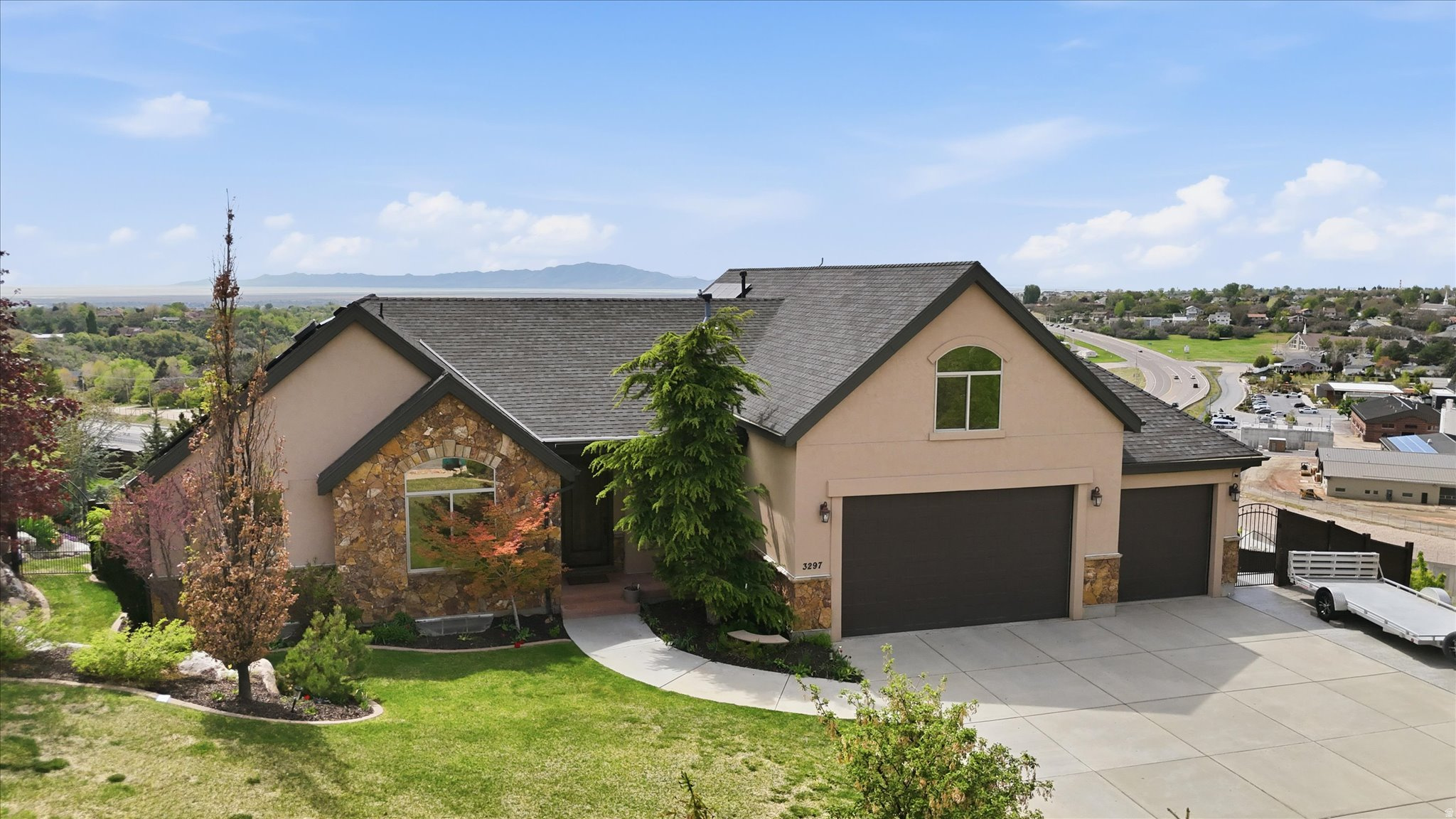 LAYTON RIDGES SUB - Residential