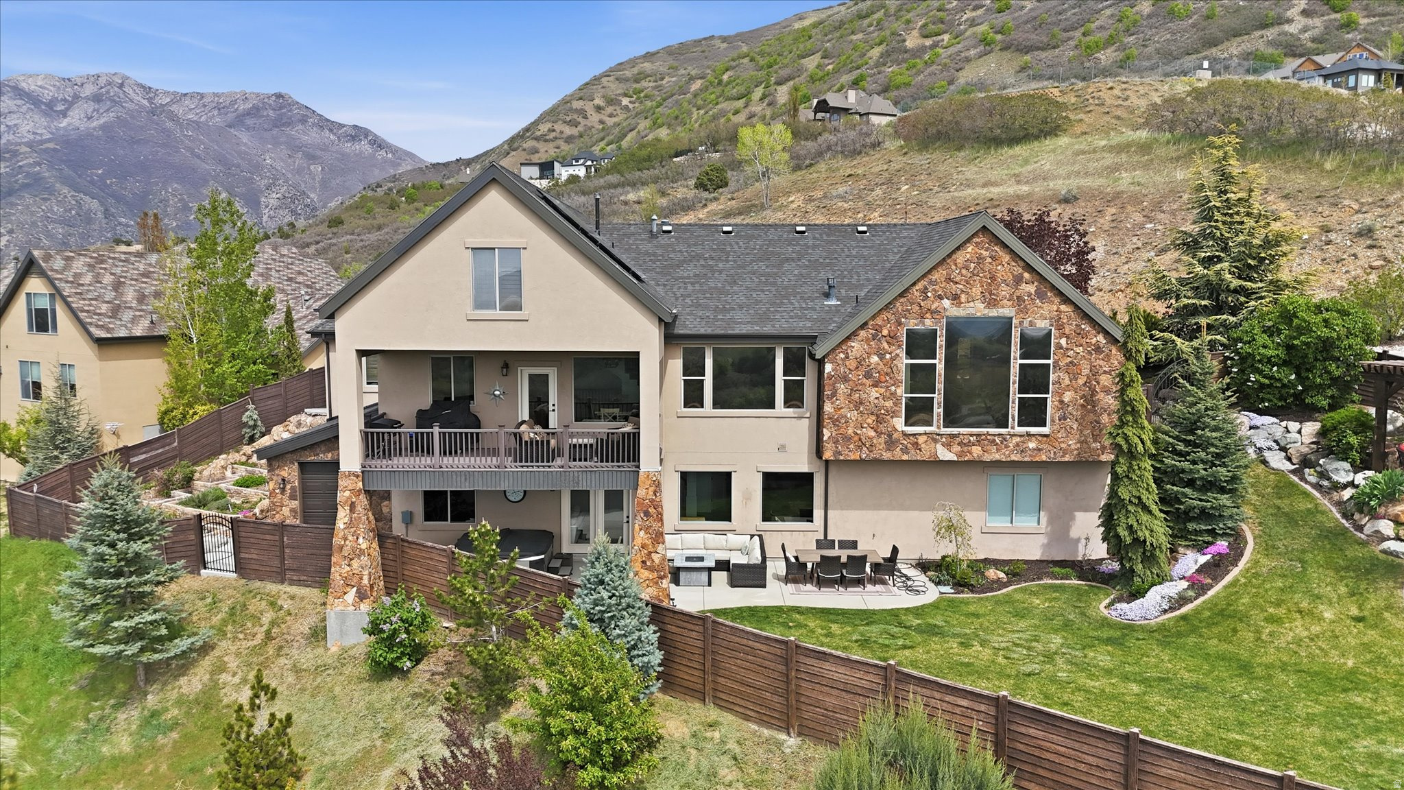 LAYTON RIDGES SUB - Residential
