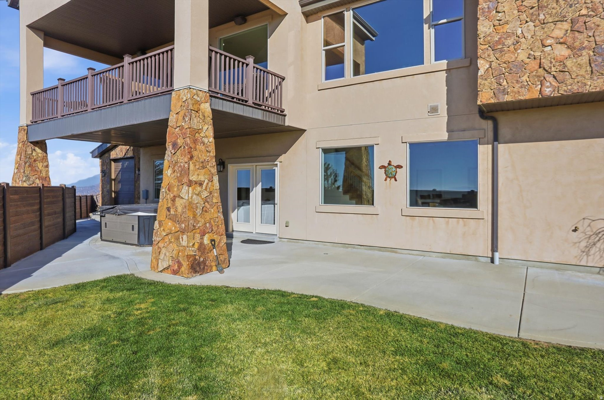 LAYTON RIDGES SUB - Residential