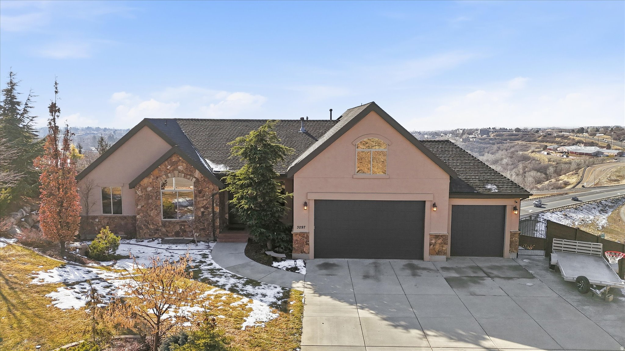 LAYTON RIDGES SUB - Residential