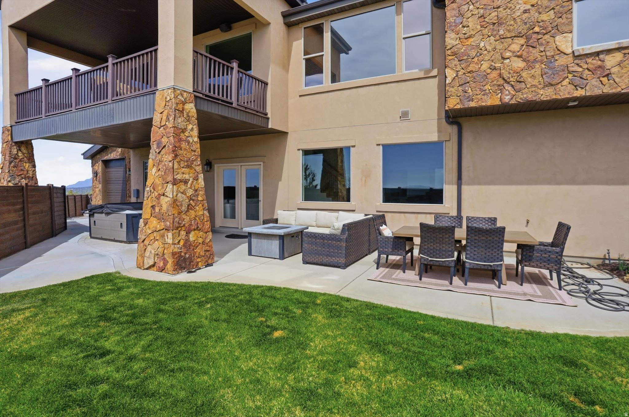 LAYTON RIDGES SUB - Residential