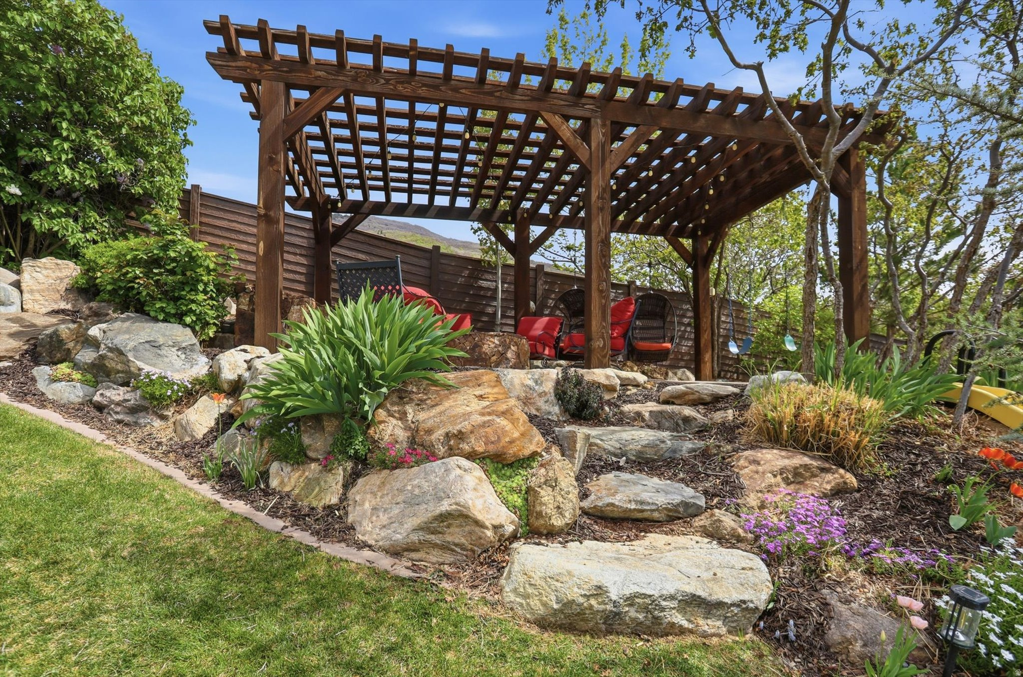 LAYTON RIDGES SUB - Residential