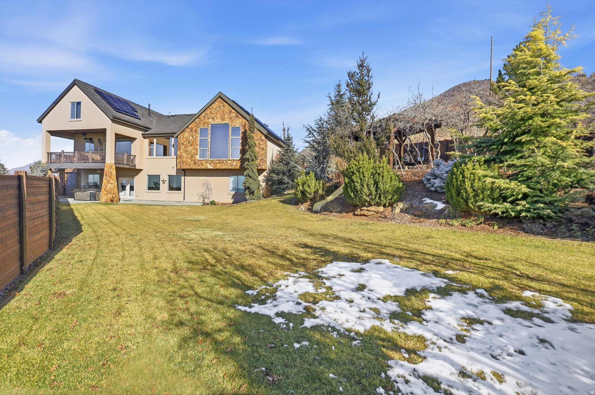 LAYTON RIDGES SUB - Residential